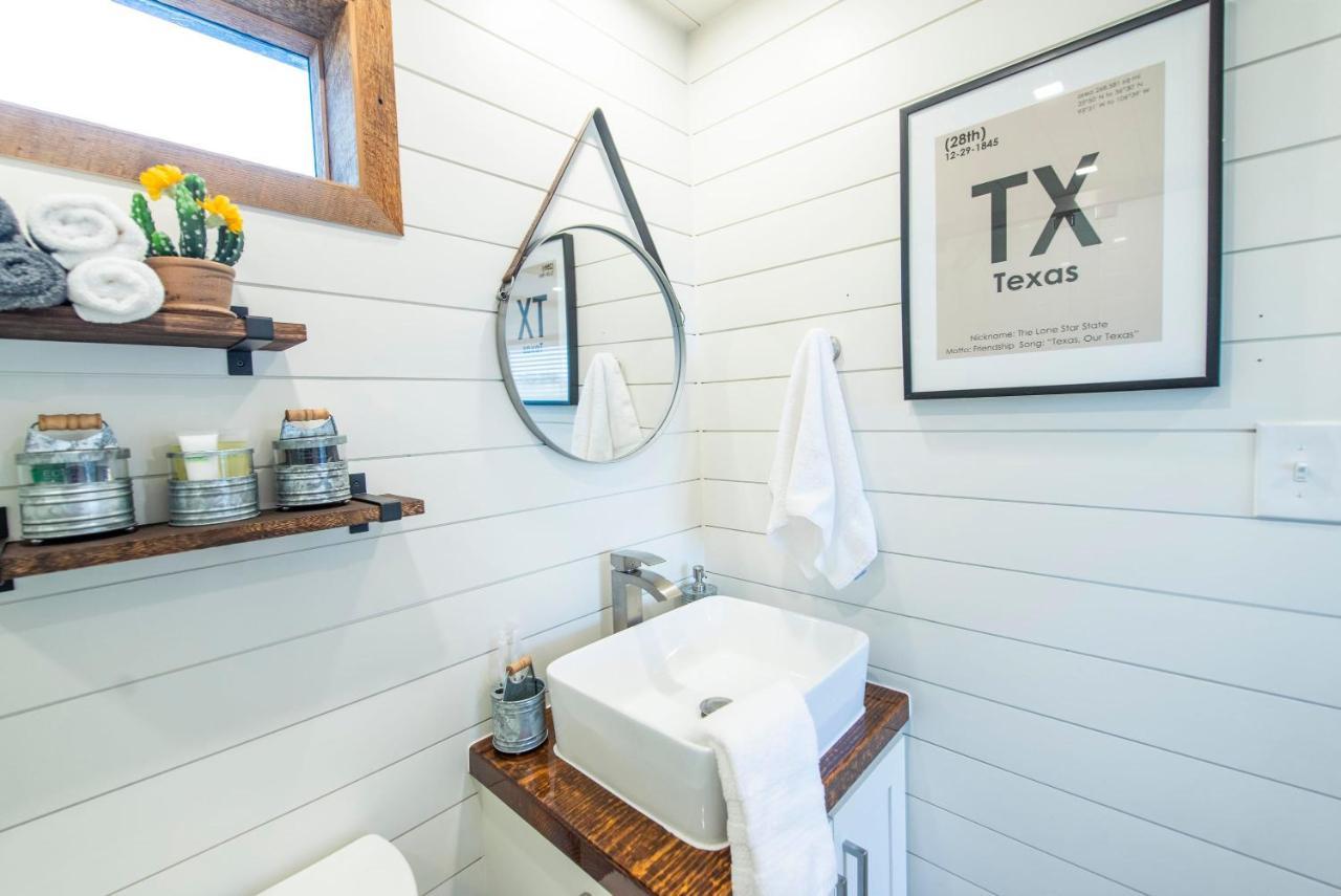 New The Lone Star Shipping Container Villa Fredericksburg Exterior foto